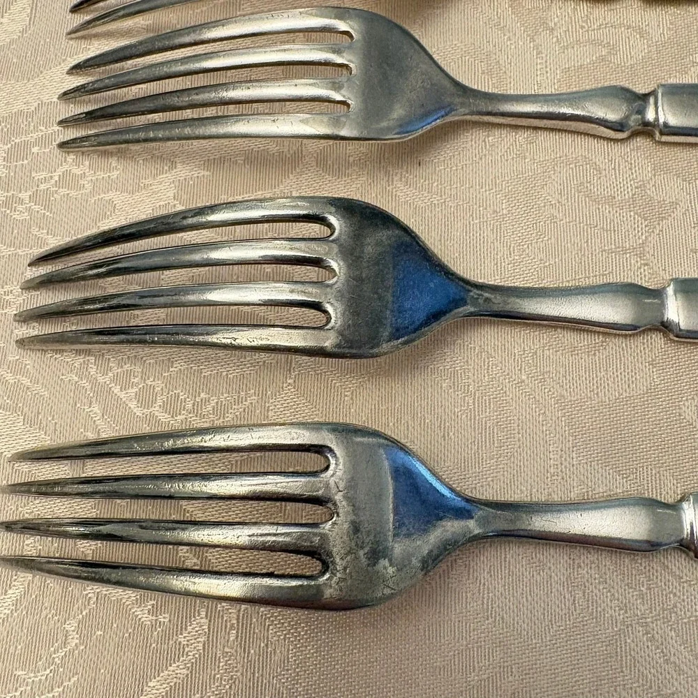 1847 Rogers Bros Plain Round Silverplate Fork Lot of 6 2 Monogrammed Replacement